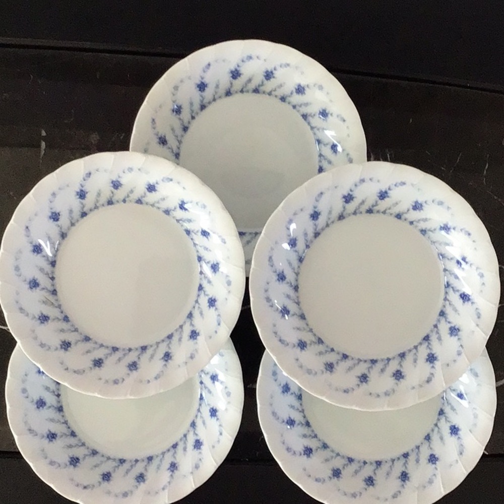 Yamatsu Japan 8” bowls.Blue flower pattern. Scalloped edges.